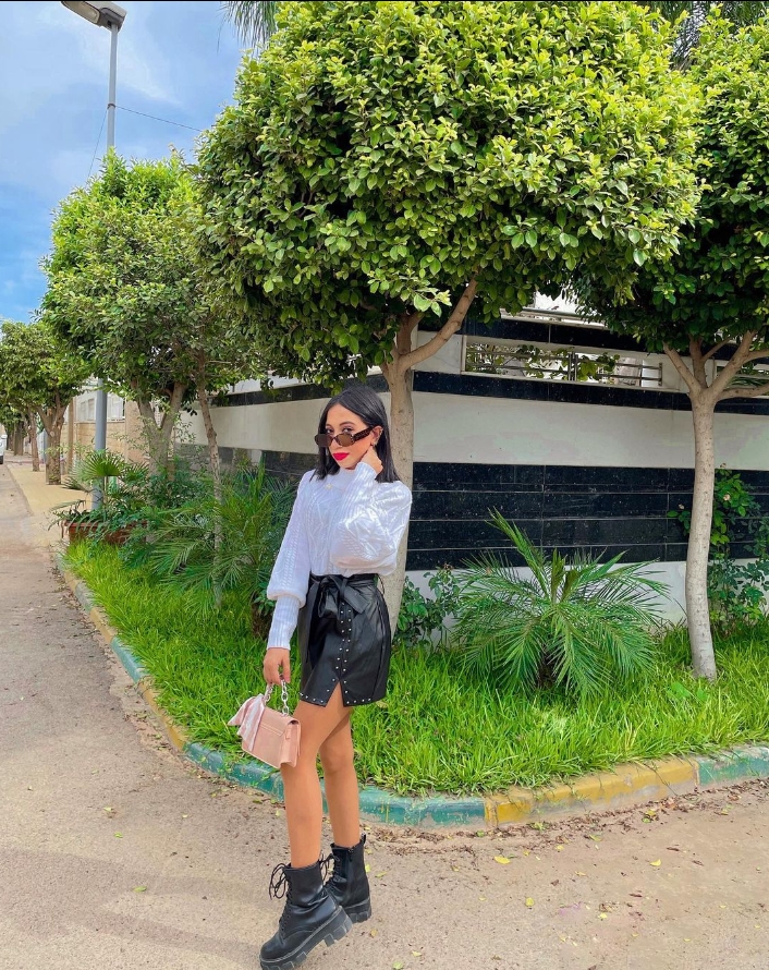 Vestido de motocicleta feminino 2024 verão mais recente tendência líder de rua couro do plutônio divisão frisado amarrar detalhe saia curta saia magras - Imagem 13