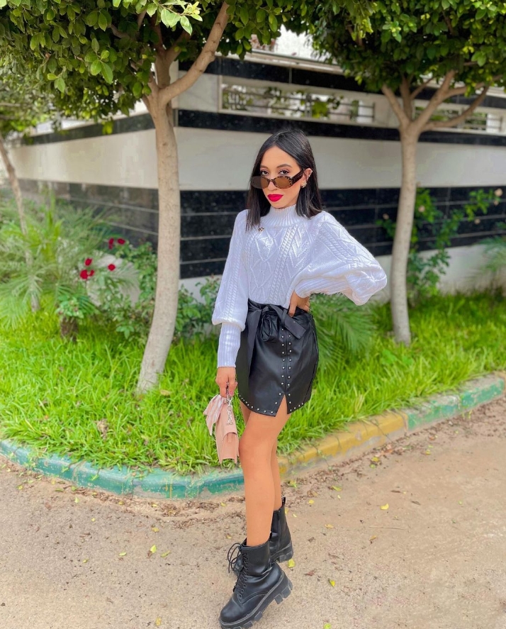 Vestido de motocicleta feminino 2024 verão mais recente tendência líder de rua couro do plutônio divisão frisado amarrar detalhe saia curta saia magras - Imagem 14